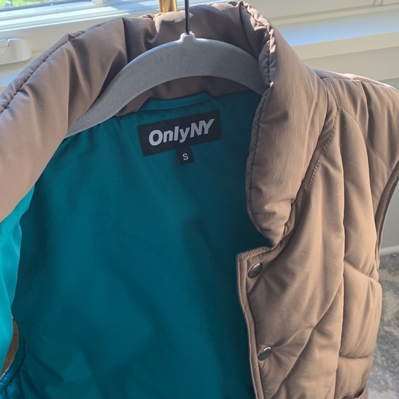 OnlyNY Puffy Vest; dark tan; teal interior lining; size Small; Unisex - Picture 4 of 12